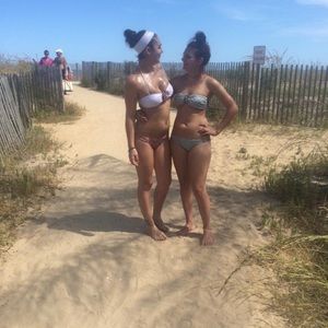 Meet your Posher, Ava